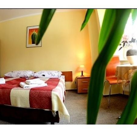 לידזבארק ורמינסקי Hotelik Przy Bramie מראה חיצוני תמונה